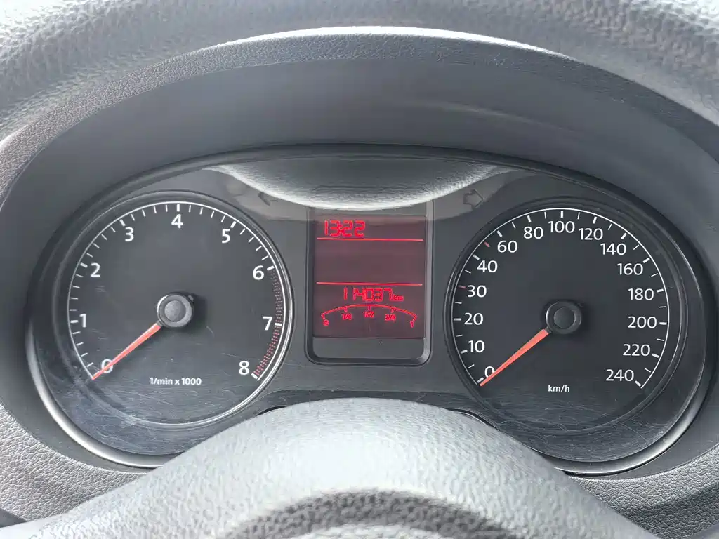 Volkswagen Polo — миниатюра 13