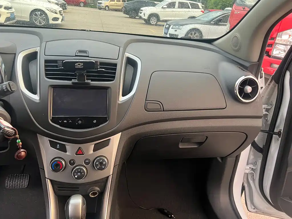 Chevrolet Trax — миниатюра 8