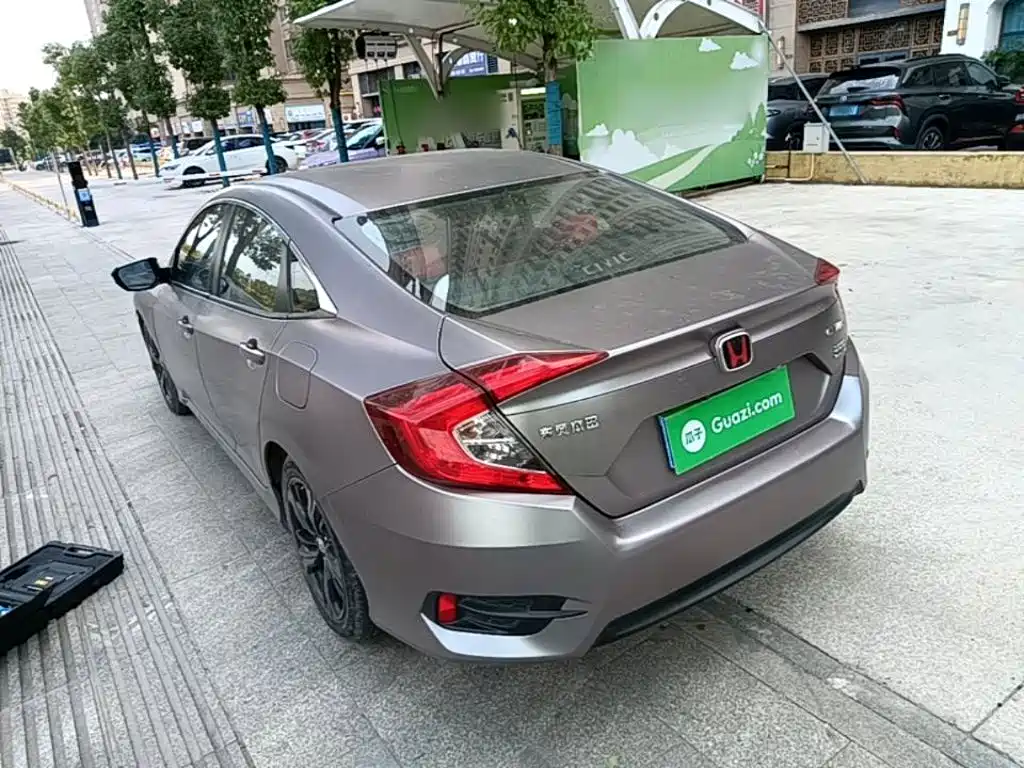 Honda Civic — миниатюра 5