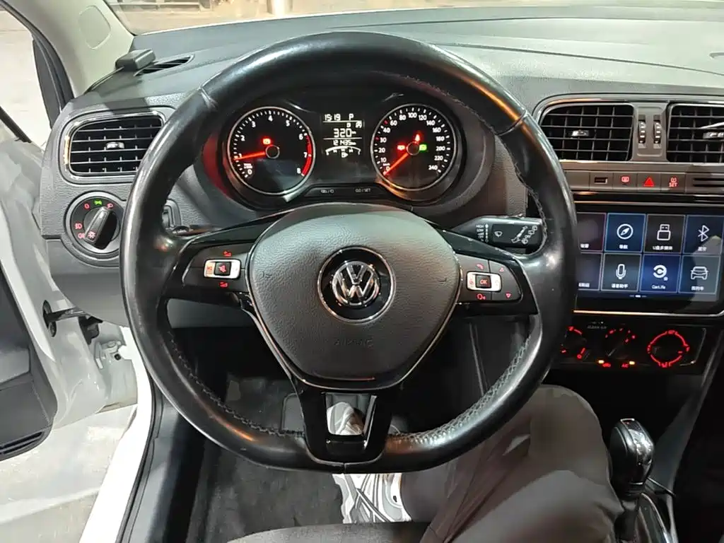 Volkswagen Polo — миниатюра 11