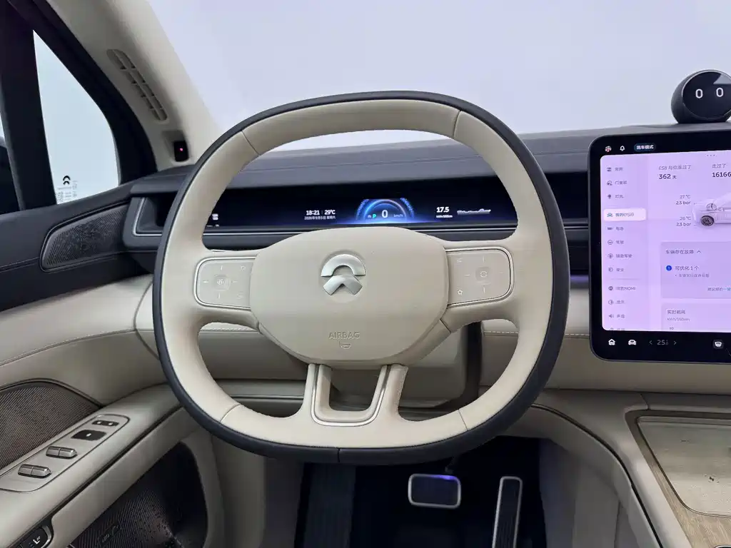 NIO ES8 — миниатюра 18