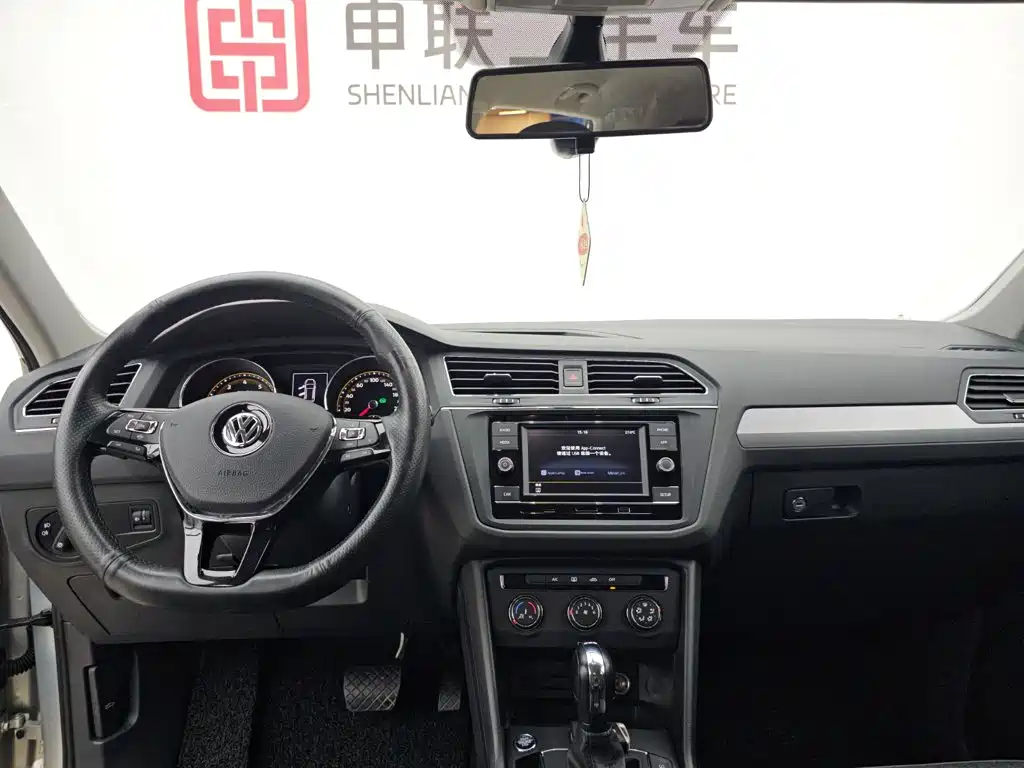 Volkswagen Tiguan L — миниатюра 14