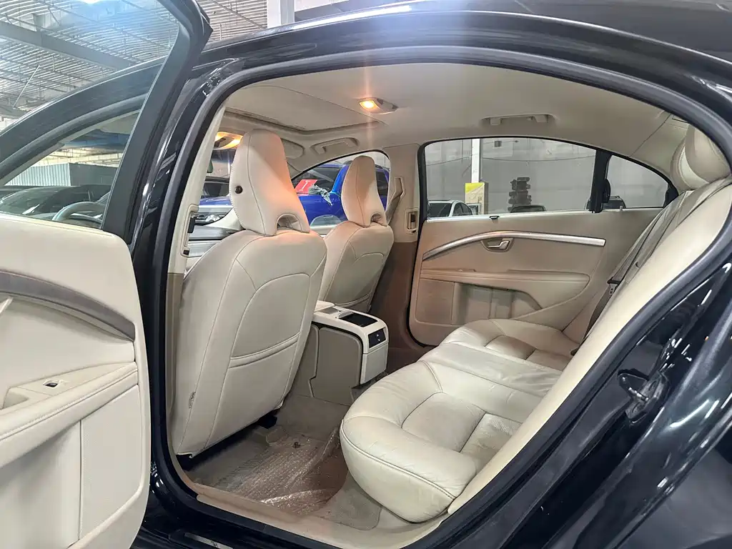 Volvo S80L — миниатюра 11