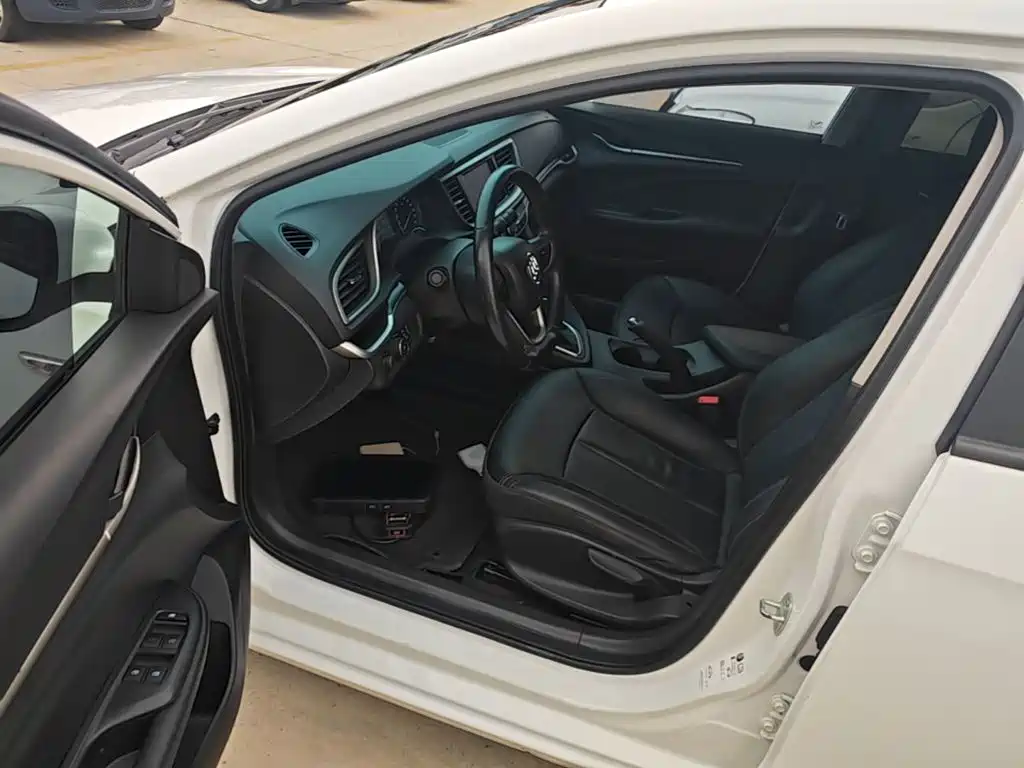 Buick Excelle — миниатюра 16