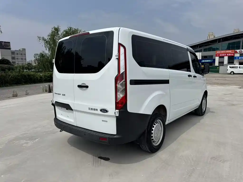 Ford Transit - фото 5