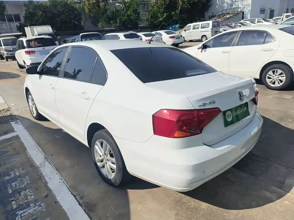 Volkswagen Jetta — миниатюра 5