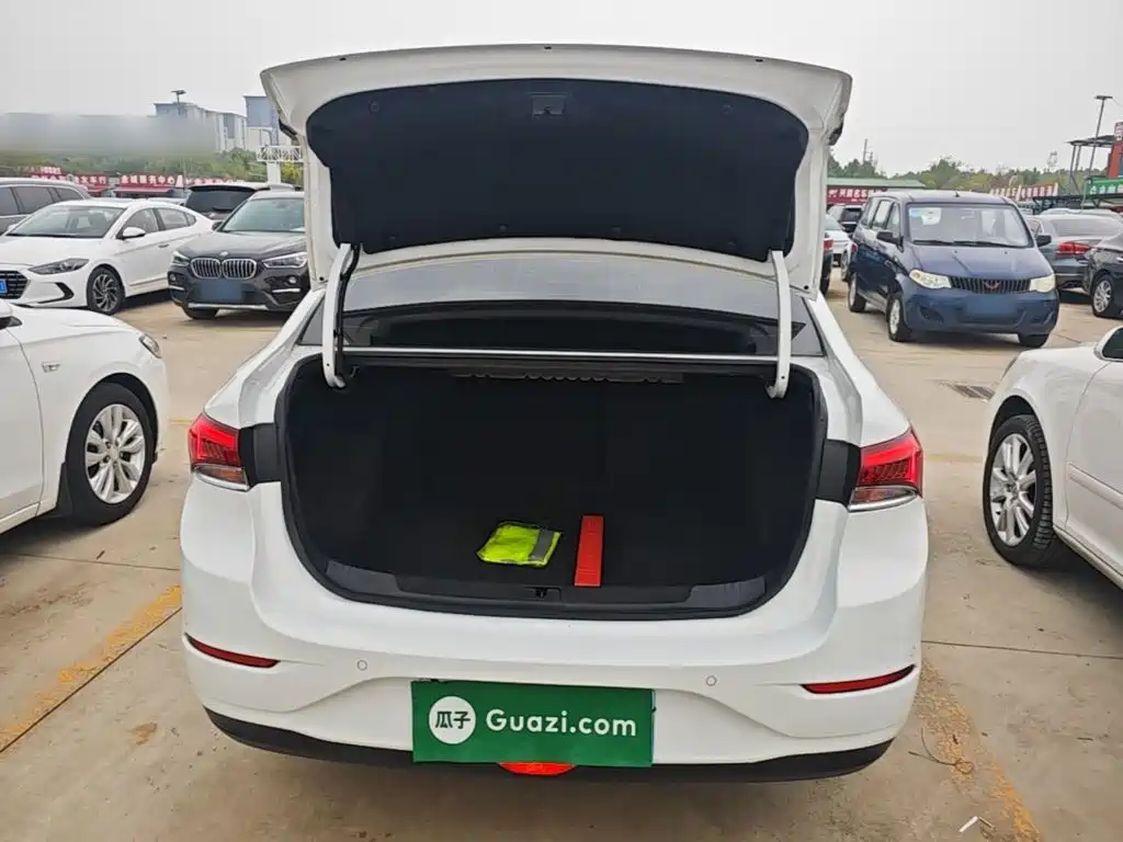 Buick Excelle — миниатюра 19
