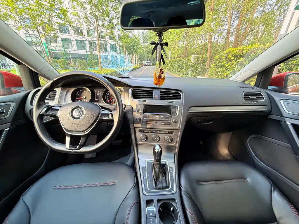 Volkswagen Golf — миниатюра 8