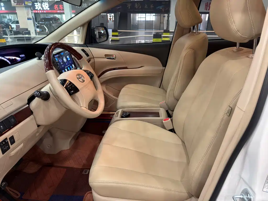 Toyota Previa — миниатюра 5