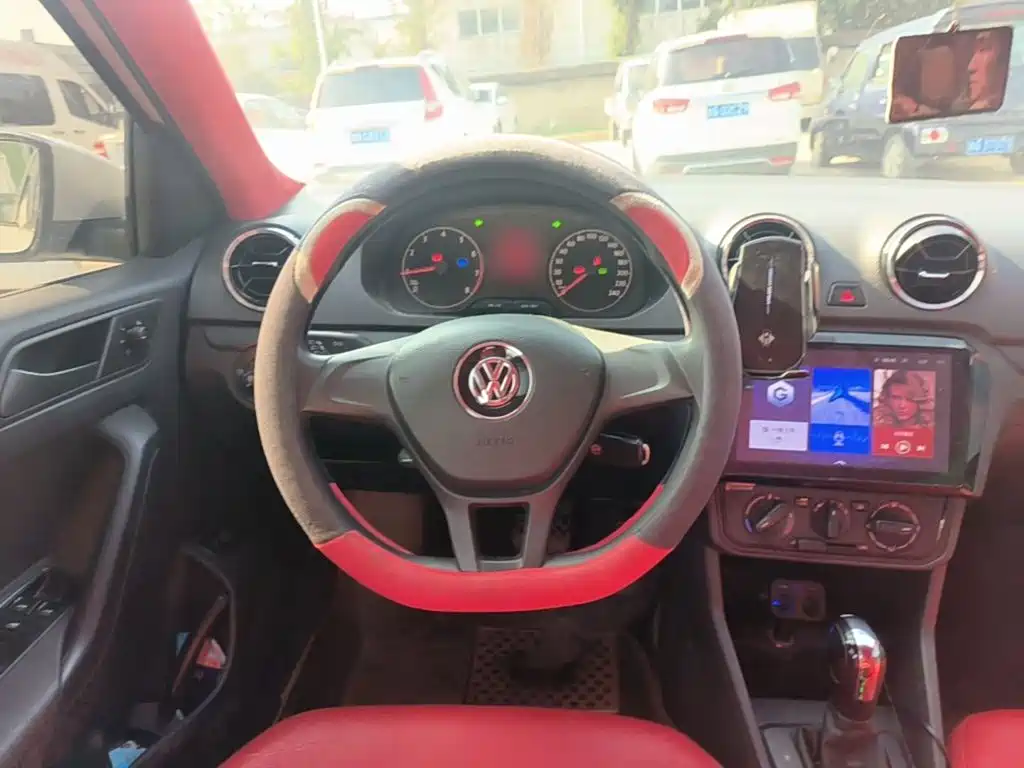 Volkswagen Jetta — миниатюра 11