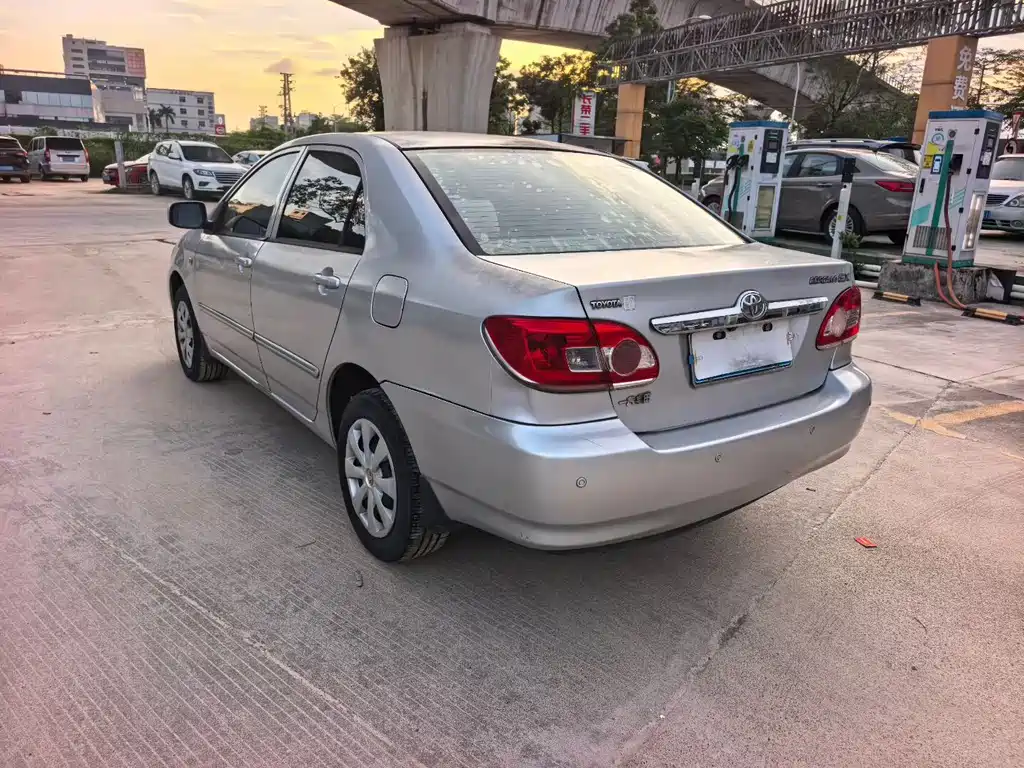 Toyota Corolla — миниатюра 6