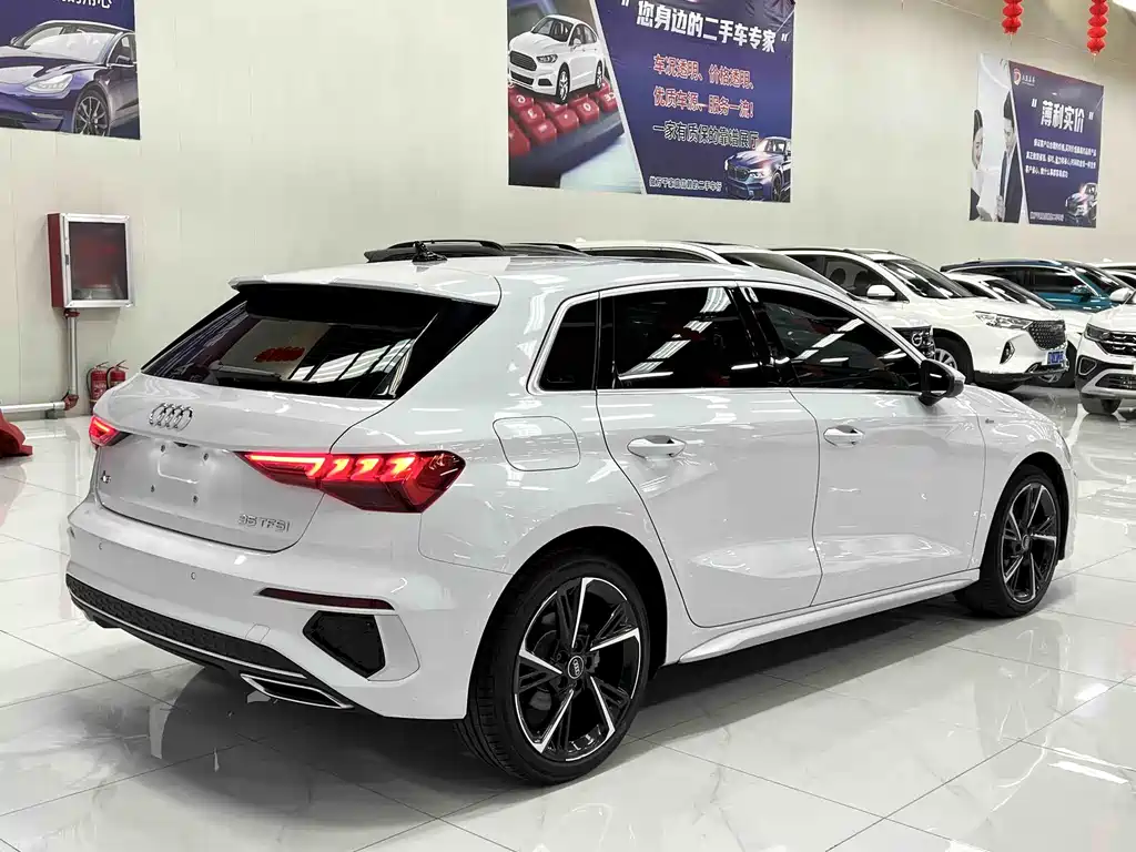 Audi A3 2023 Sportback 35 TFSI Fashion Sport