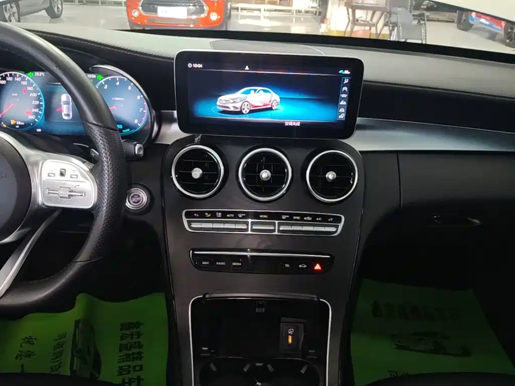 Mercedes-Benz C-Class — миниатюра 13