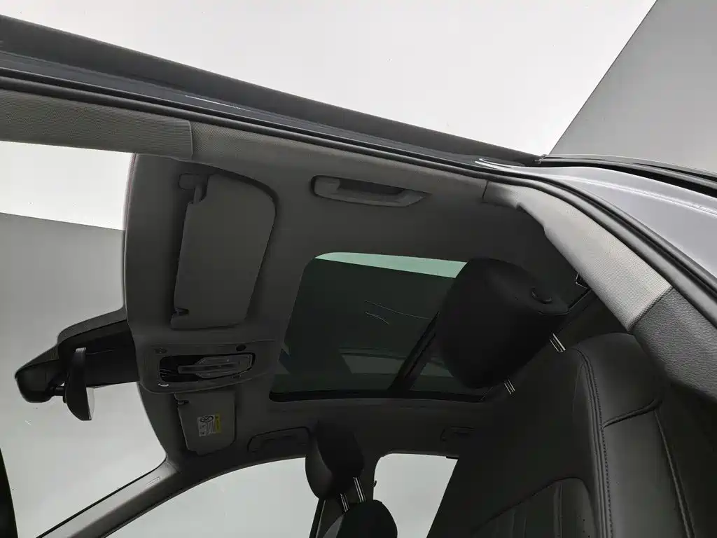Audi e-tron (Import) — миниатюра 14