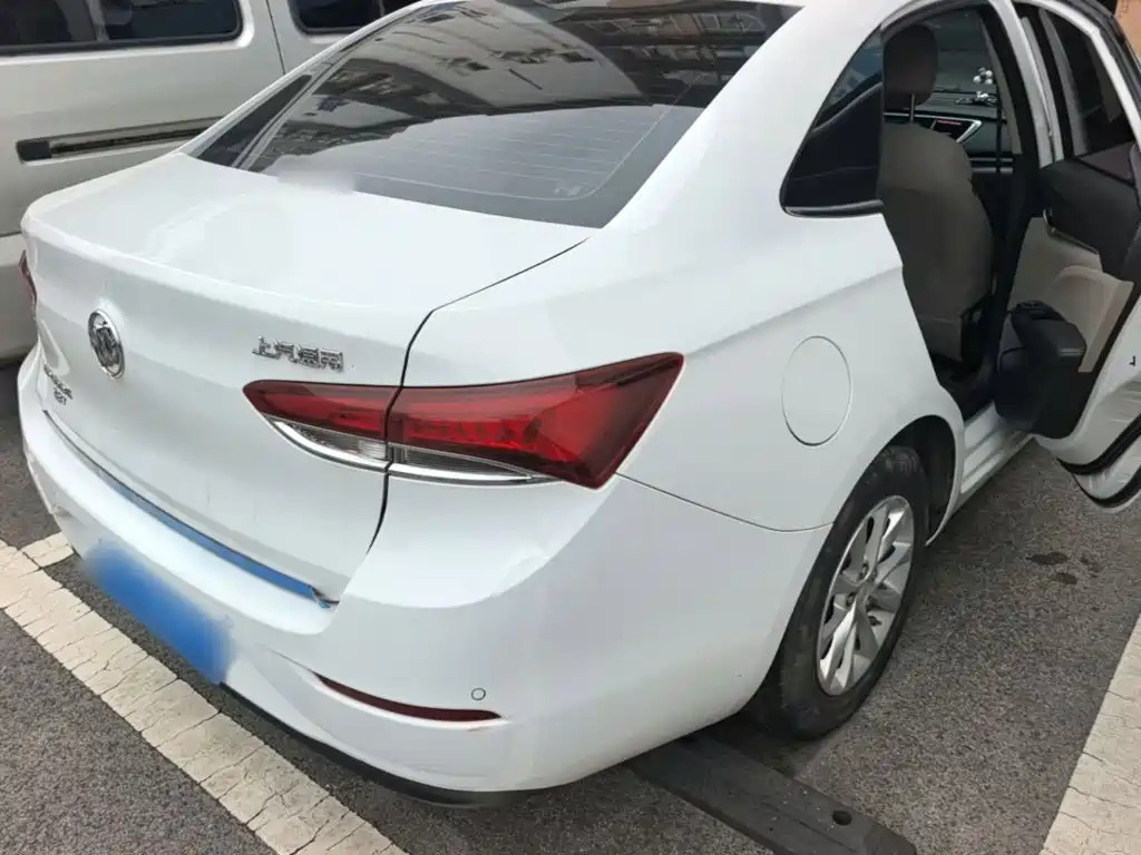 Buick Excelle — миниатюра 7