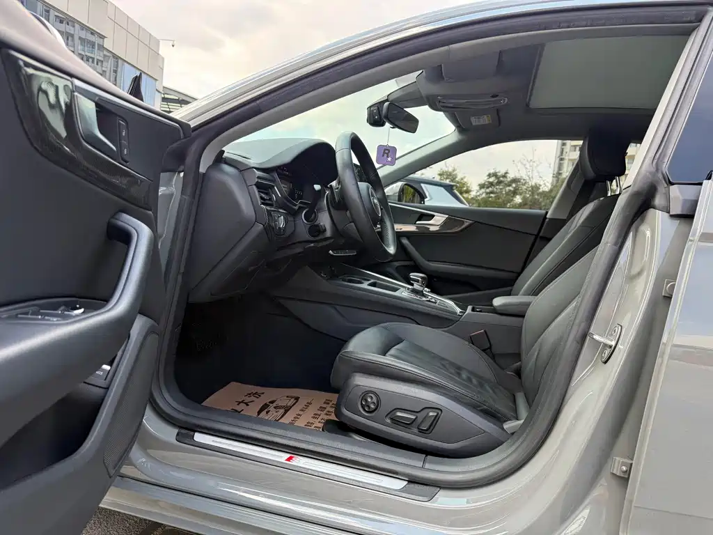 Audi A5 (Import) — миниатюра 4