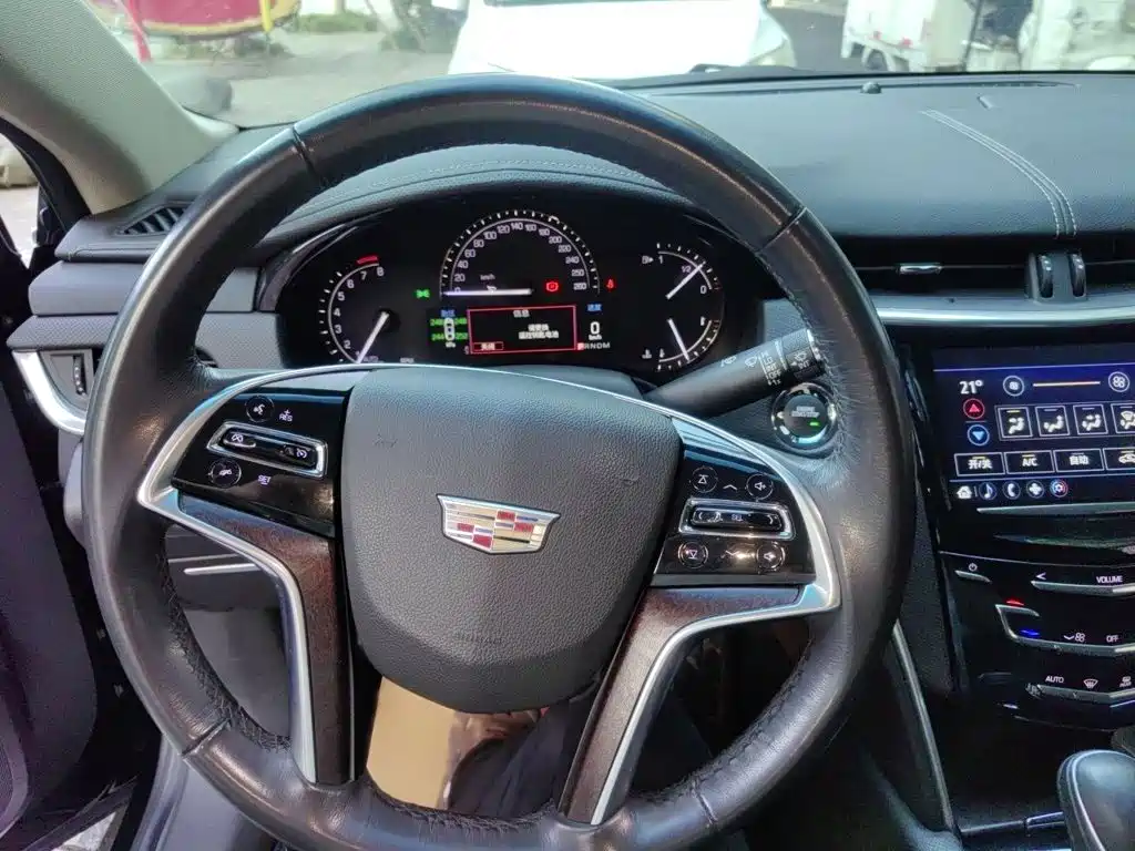 Cadillac XTS — миниатюра 4