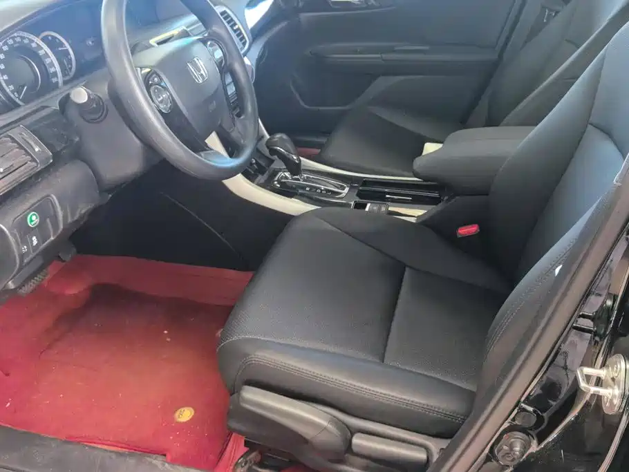 Honda Accord — миниатюра 9