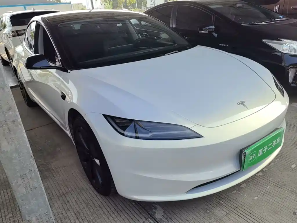 Tesla Model 3 — миниатюра 4