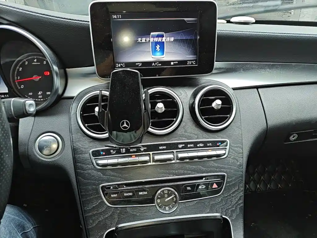 Mercedes-Benz C-Class — миниатюра 13