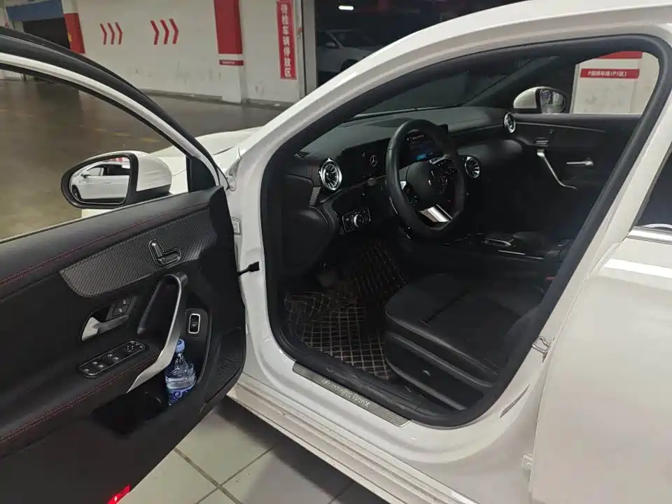 Mercedes-Benz A-Class — миниатюра 3