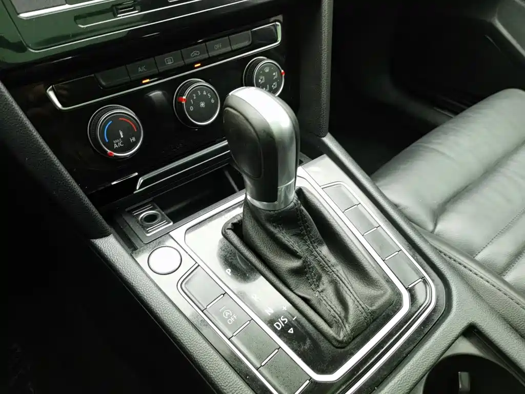 Volkswagen Magotan — миниатюра 13