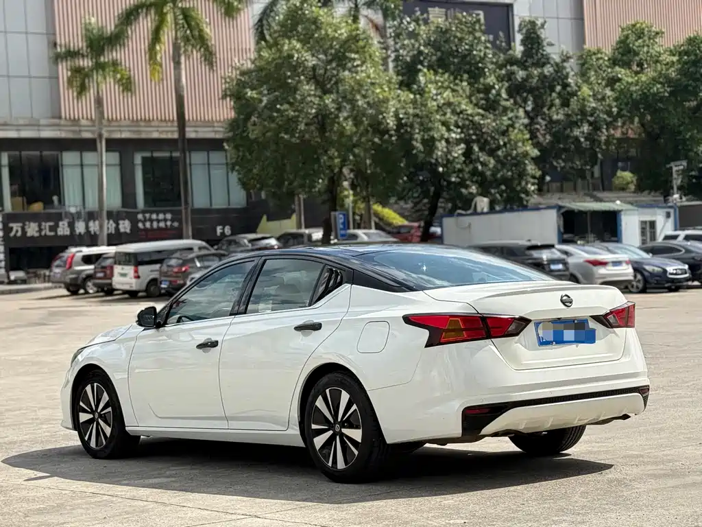 Nissan Teana — миниатюра 5