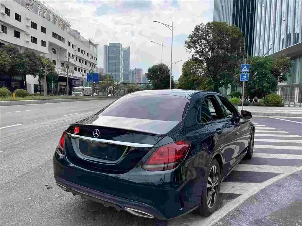 Mercedes-Benz C-Class — миниатюра 6