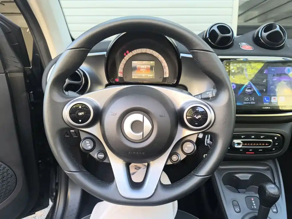smart Smart Fortwo — миниатюра 11
