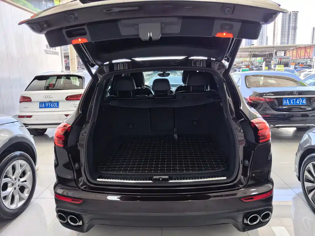 Porsche Cayenne — миниатюра 14