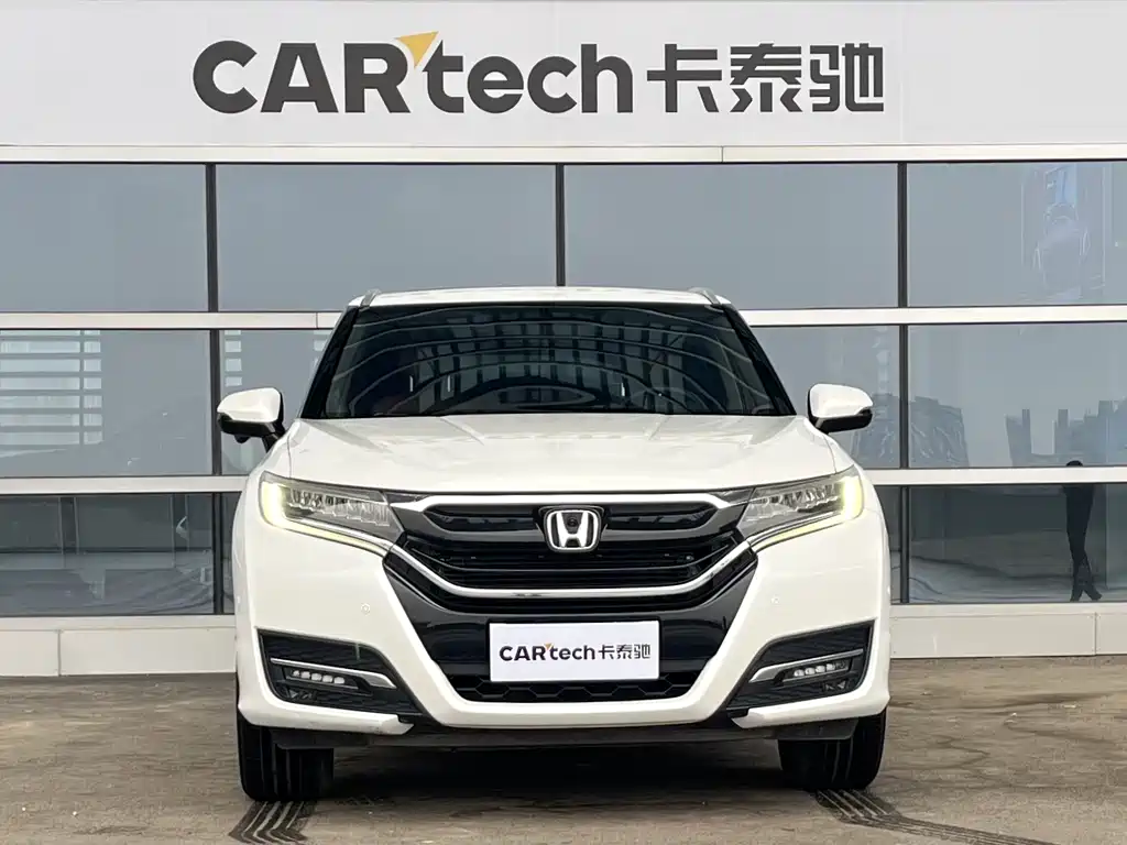 HONDA UR V