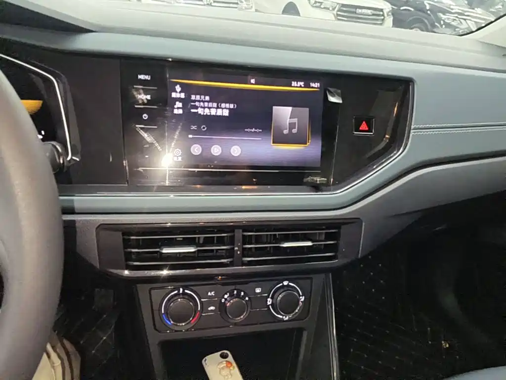 Volkswagen Lavida — миниатюра 13