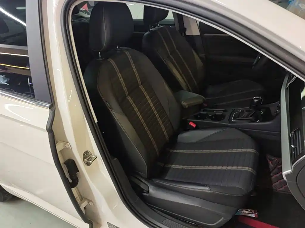 Volkswagen Lavida — миниатюра 25