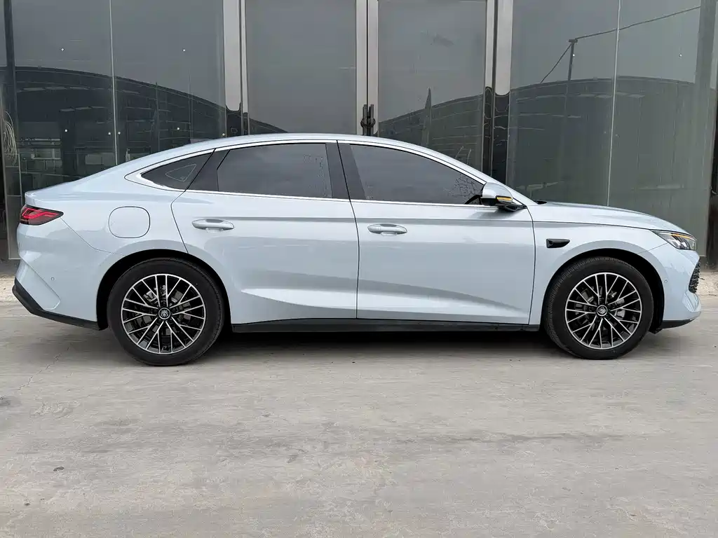 BYD Qin L — миниатюра 5