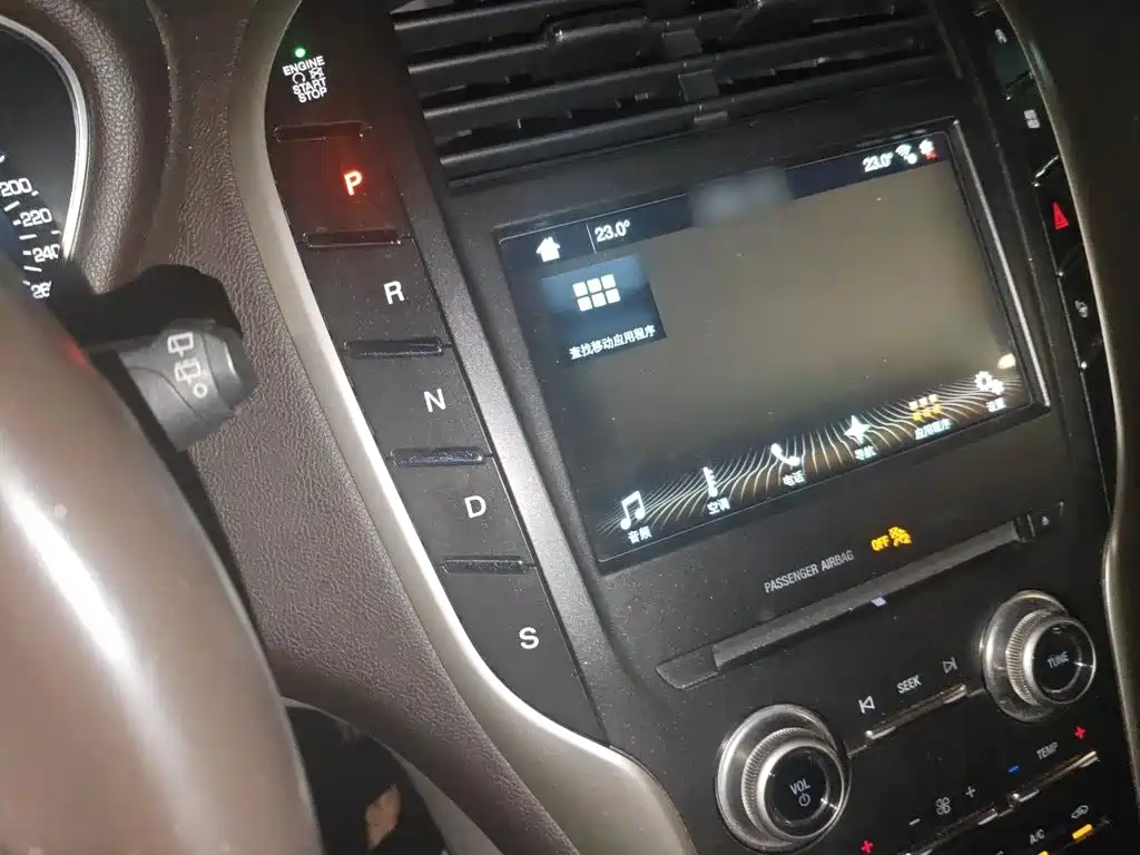 Lincoln MKC — миниатюра 7