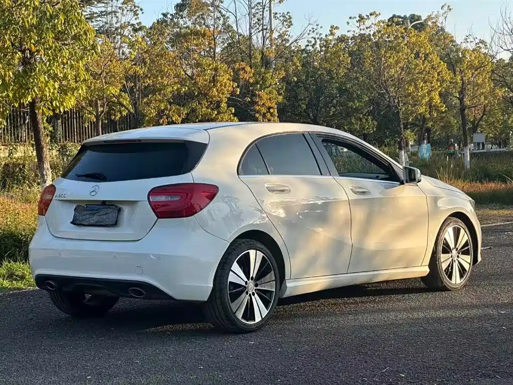 MERCEDES-BENZ A CLASS
