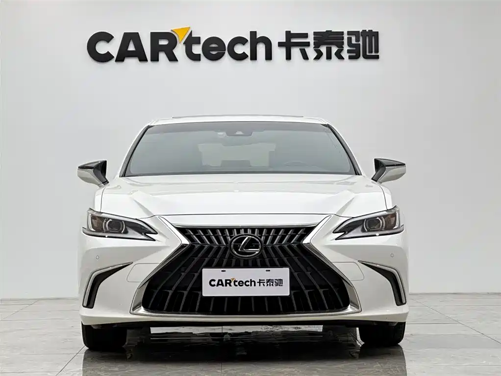 Lexus ES 2023 200