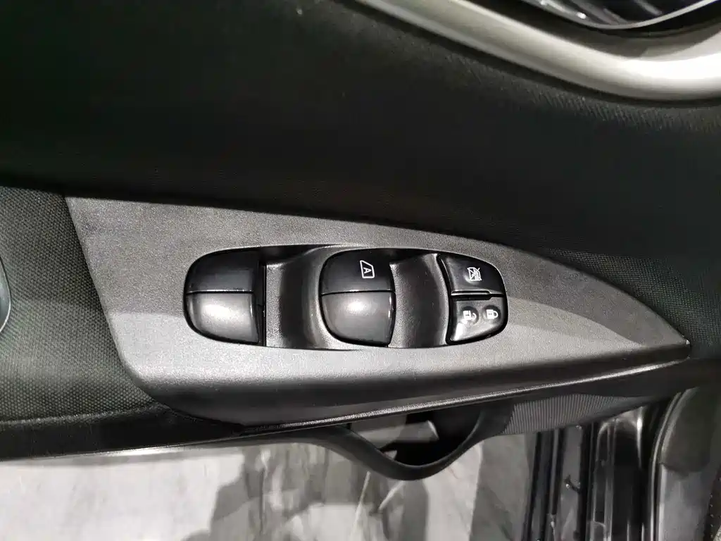 Nissan Sylphy — миниатюра 5