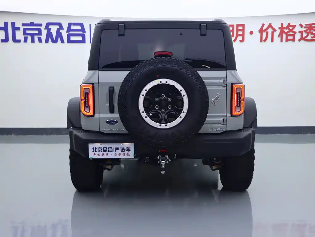 Ford Bronco — миниатюра 19
