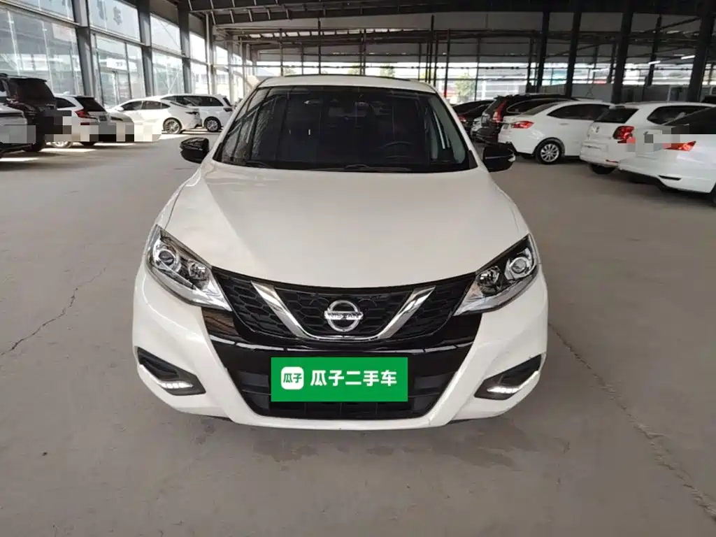 Nissan Tiida — миниатюра 3
