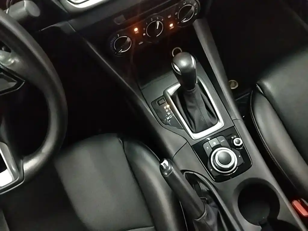 Mazda 3 Axela — миниатюра 14