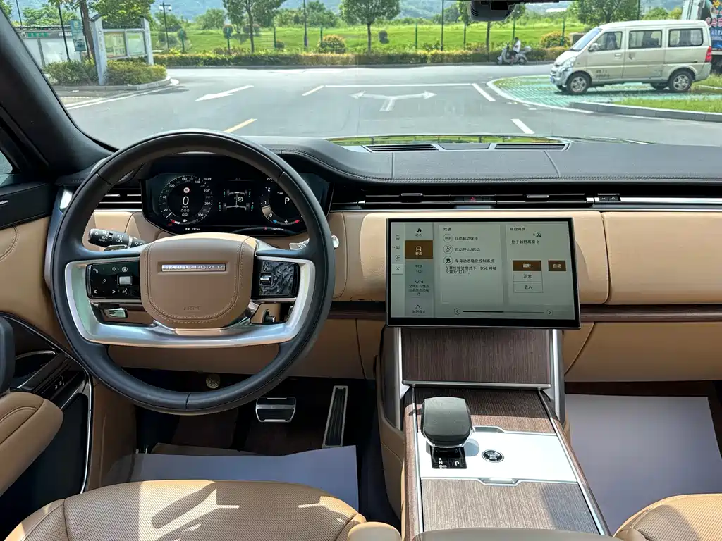 Land Rover Range Rover — миниатюра 12
