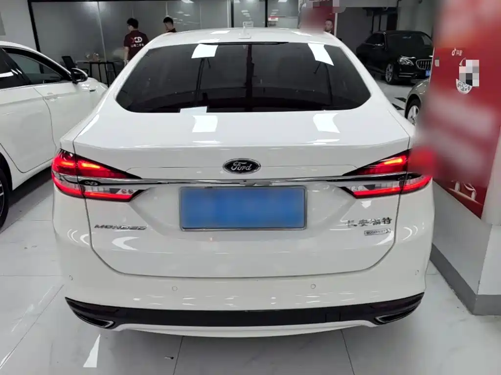 Ford Mondeo — миниатюра 6
