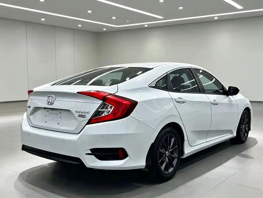 Honda Civic — миниатюра 8