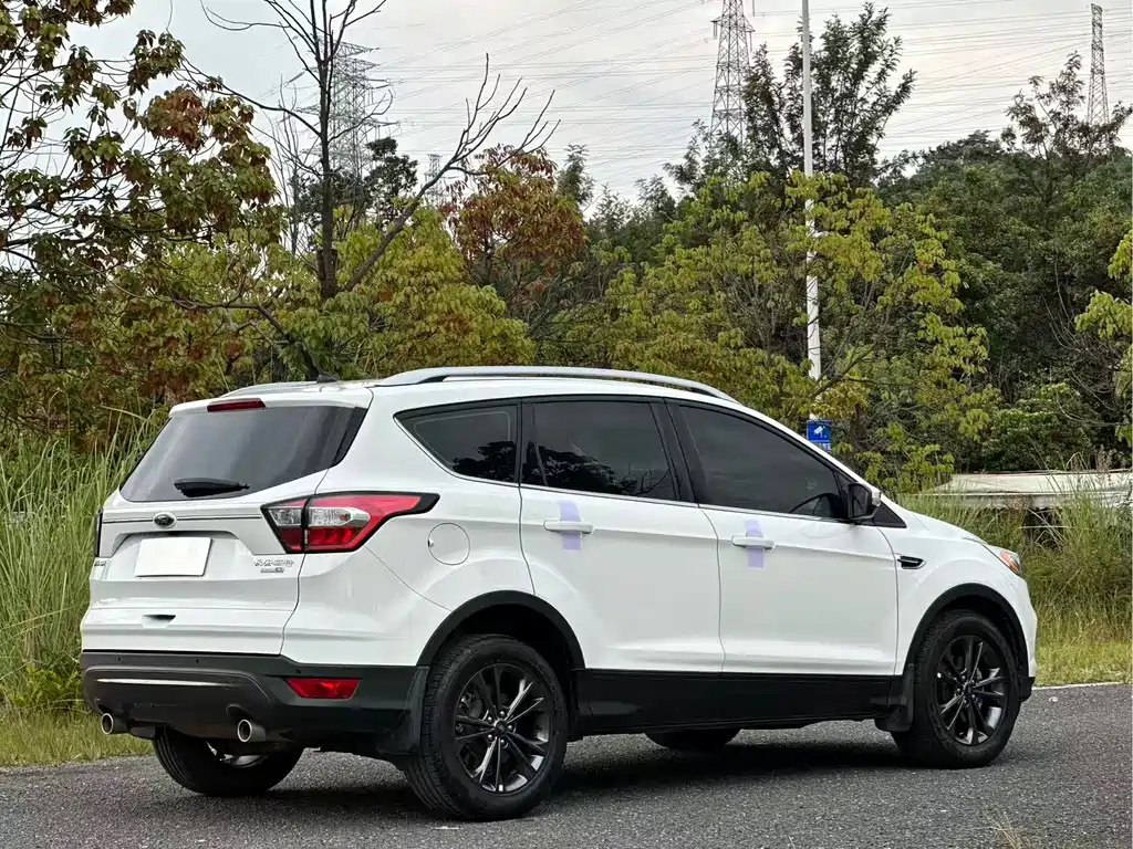Ford Kuga — миниатюра 6