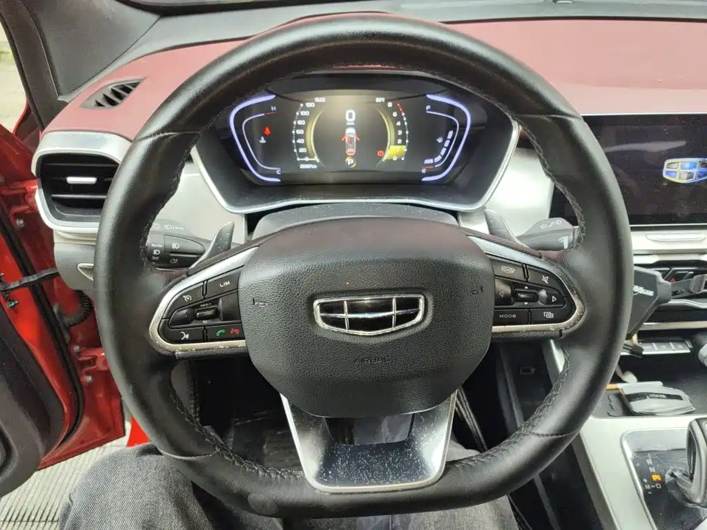 Geely Binyue — миниатюра 6