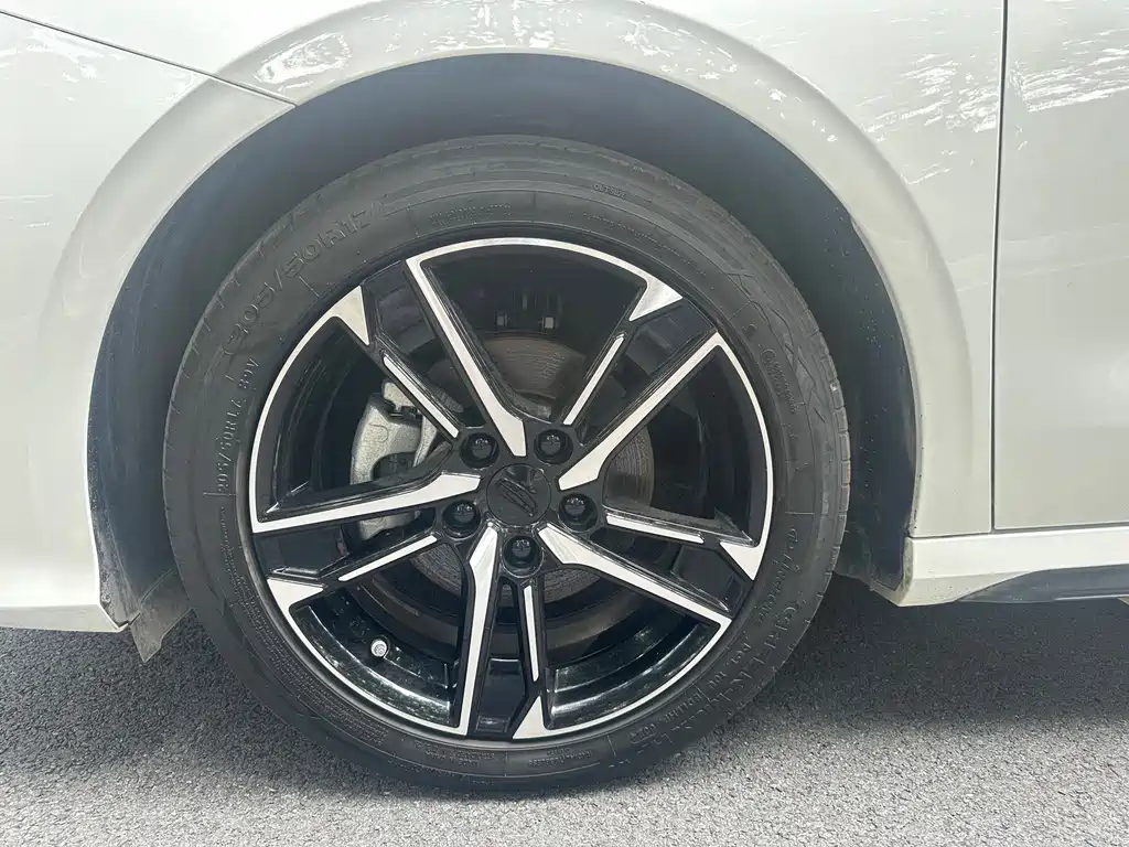 Geely Binrui — миниатюра 18