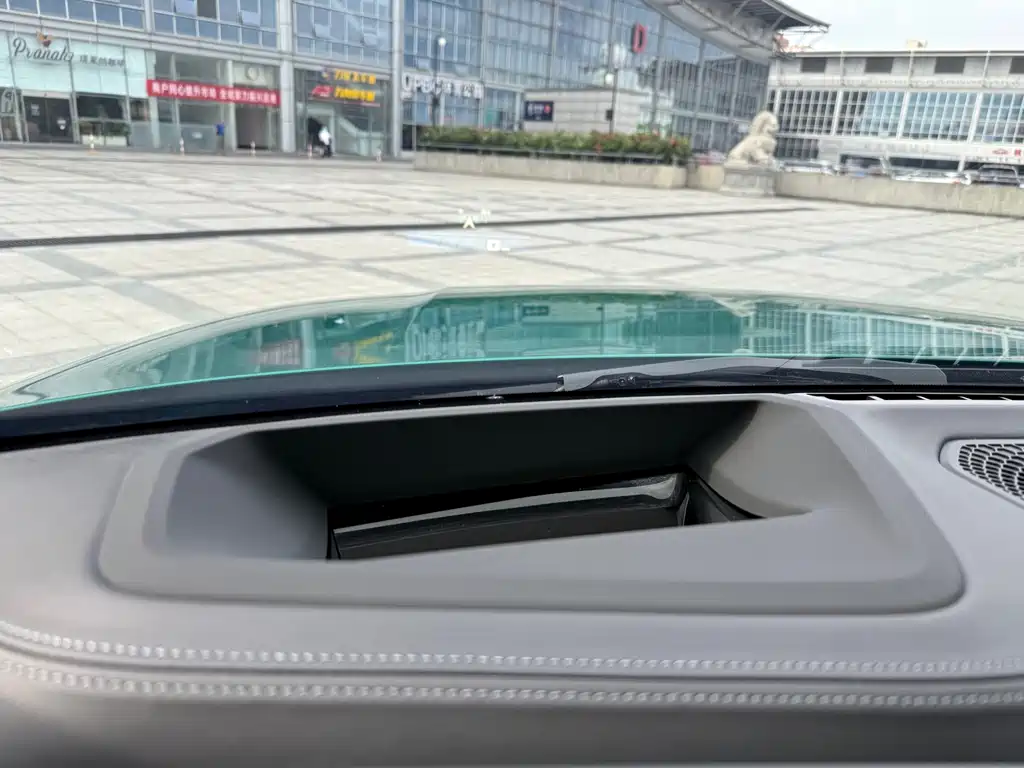 BMW M4 — миниатюра 13