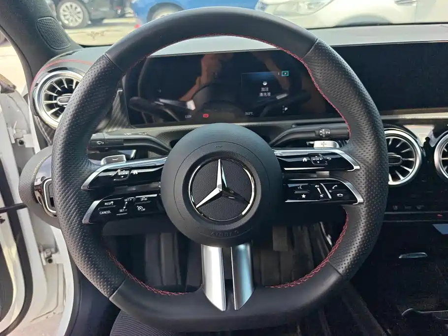Mercedes-Benz A-Class — миниатюра 15