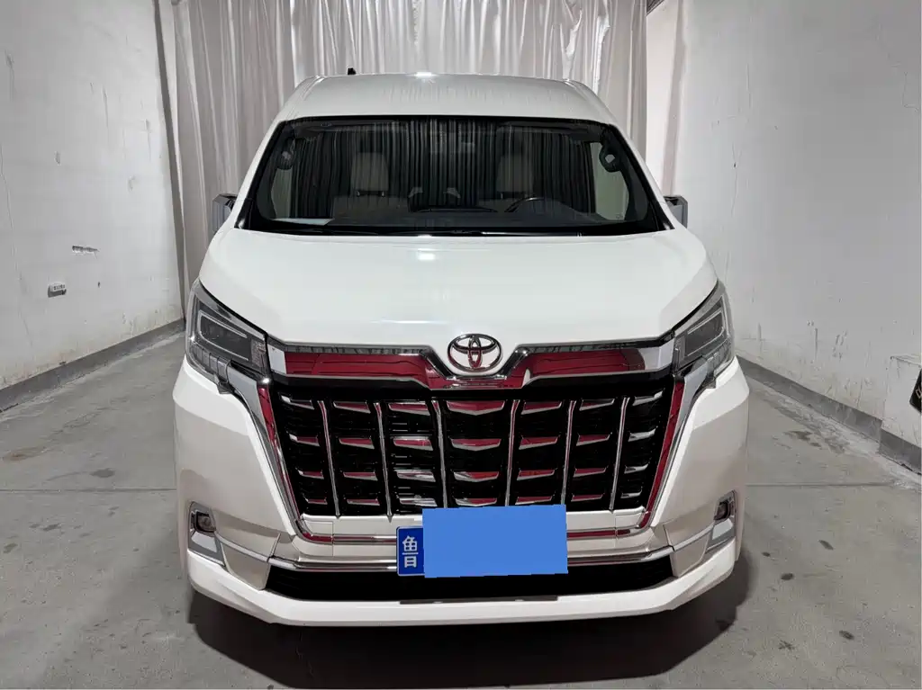 Toyota Hiace — миниатюра 2